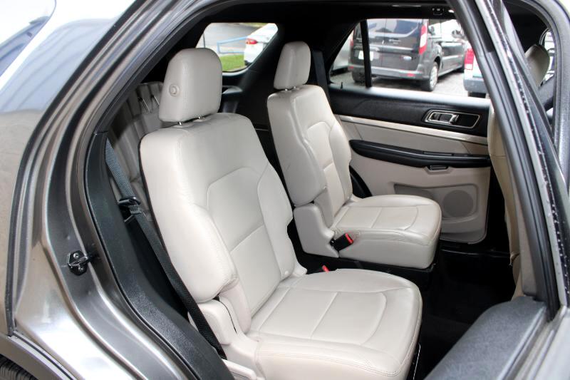 Ford Explorer XLT FWD 2019