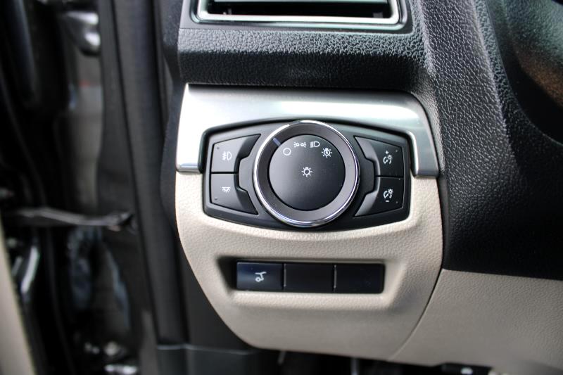 Ford Explorer XLT FWD 2019