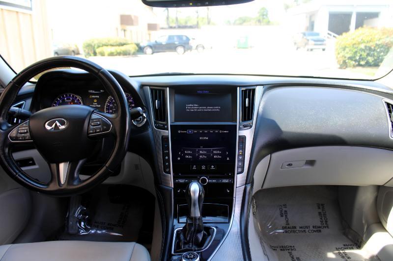 2017 Infiniti Q50 3.0t Signature Edition photo 8