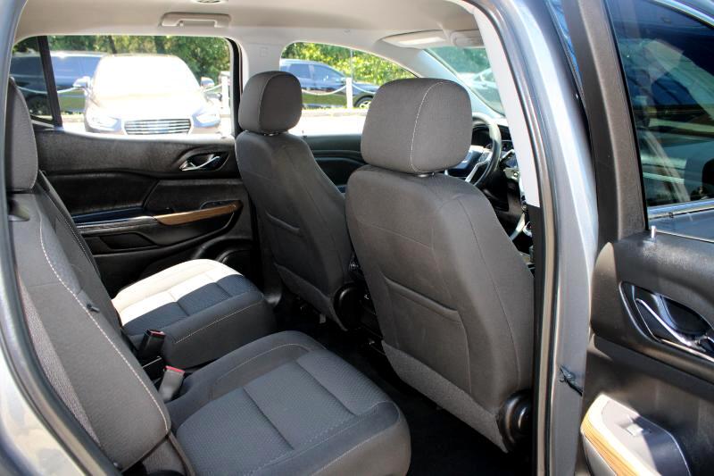 2021 Gmc Acadia SLE photo 12