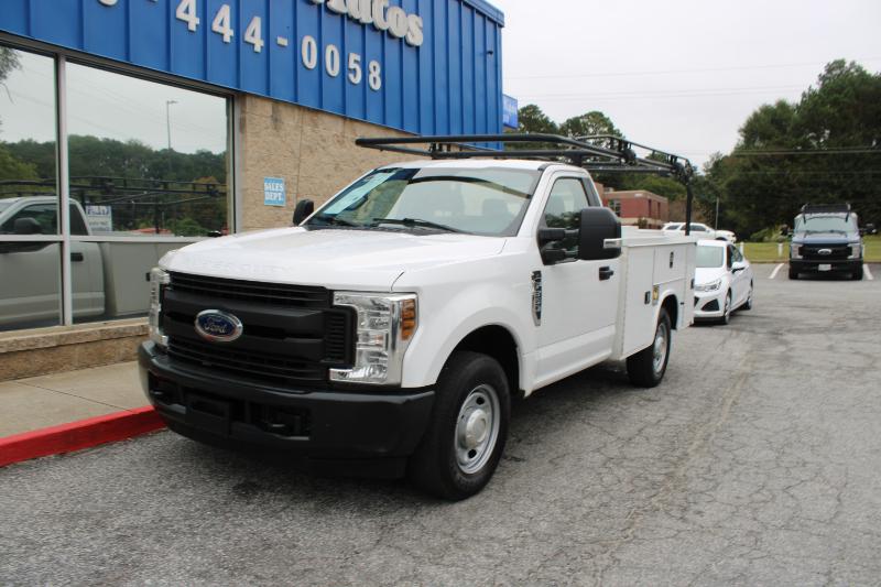 Ford Super Duty F-350 SRW XLT 2WD Reg Cab 8' Box 2019