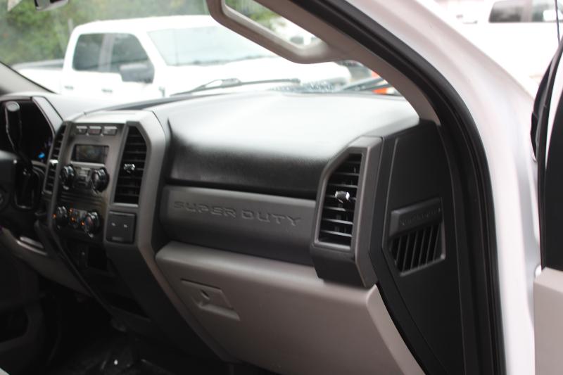 Ford Super Duty F-350 SRW XLT 2WD Reg Cab 8' Box 2019