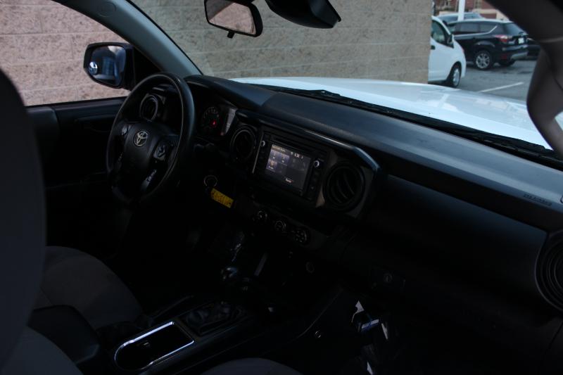 Toyota Tacoma SR Access Cab 6' Bed I4 4x2 AT (Natl) 2018