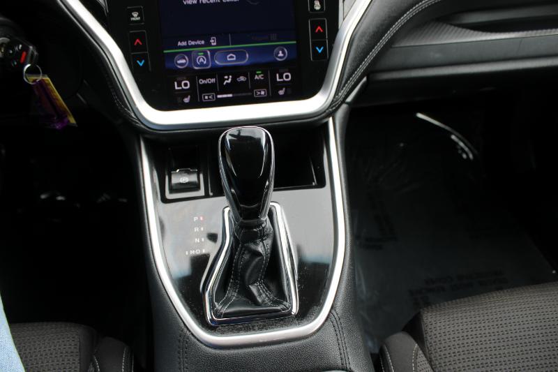 2022 Subaru Outback Premium photo 22