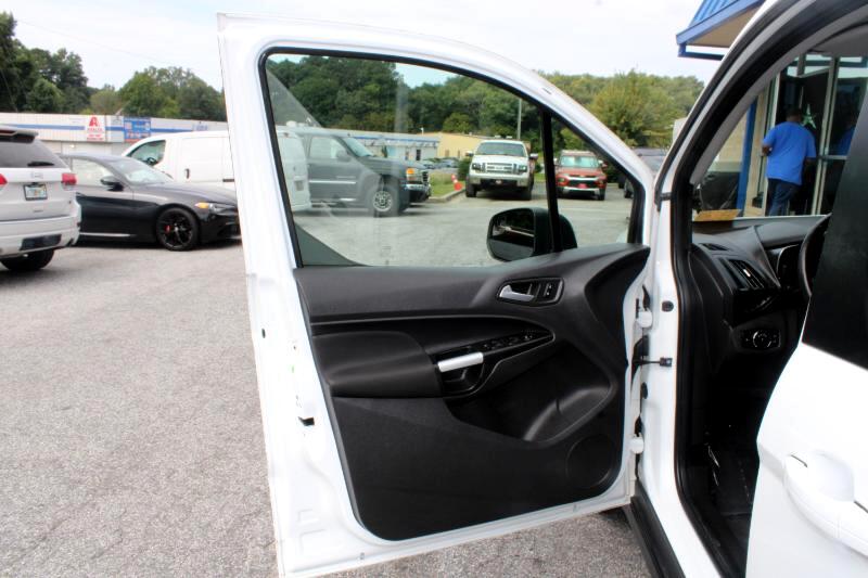 2018 Ford Transit XLT photo 19