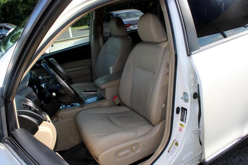 2012 Toyota Highlander Base Hybrid photo 11