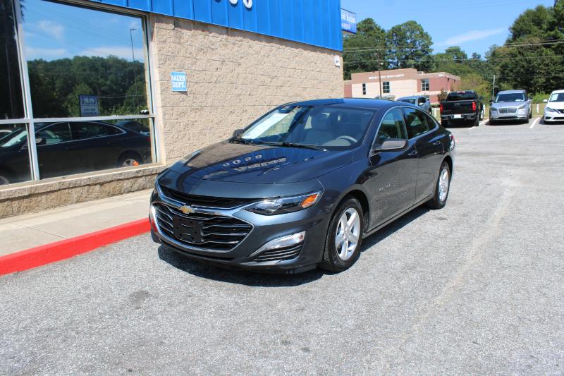 2020 Chevrolet Malibu photo 2