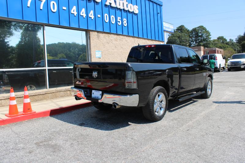 2018 Ram 1500 SLT photo 4