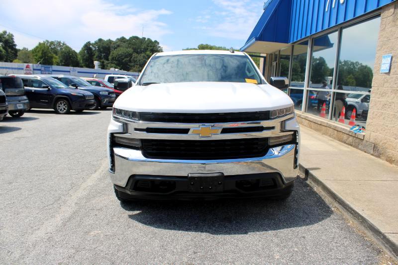 2020 Chevrolet Silverado LT photo 2