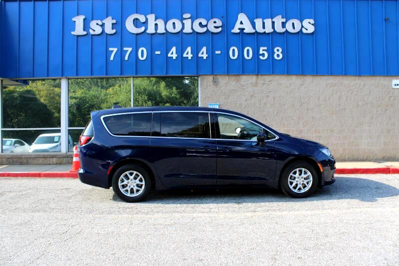 2020 Chrysler Voyager LX photo 8