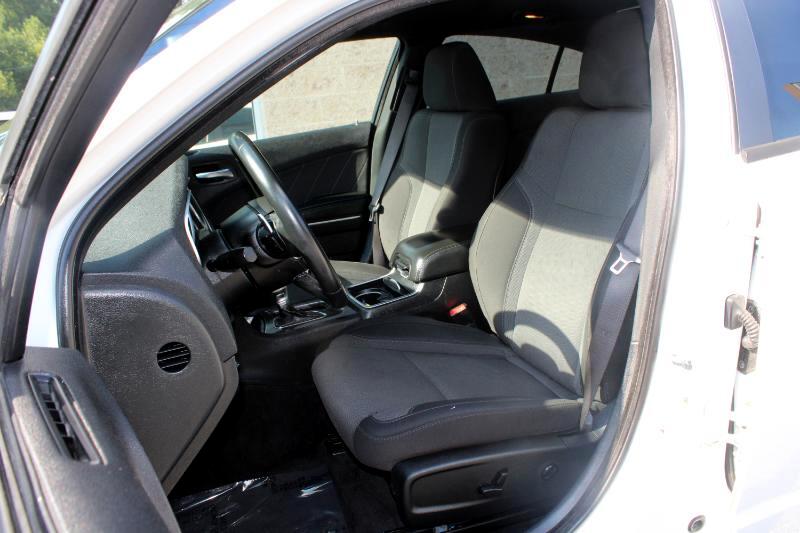 2015 Dodge Charger SXT photo 12