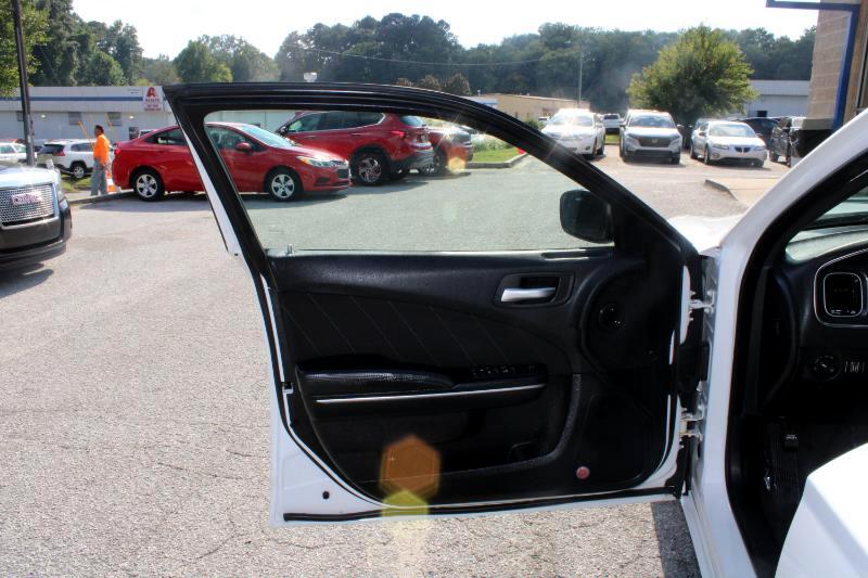 2015 Dodge Charger SXT photo 18