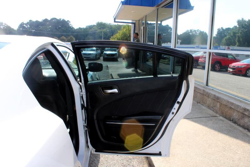 2015 Dodge Charger SXT photo 20