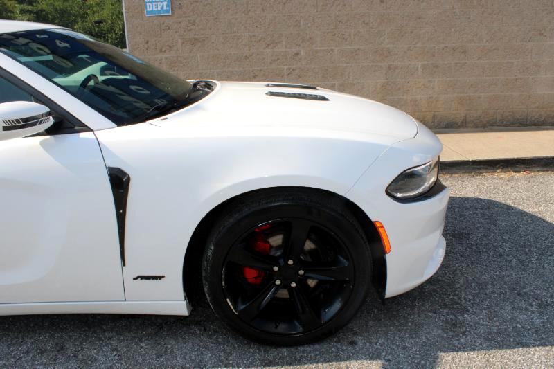 2015 Dodge Charger SXT photo 22