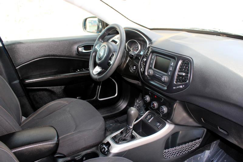 2018 Jeep Compass Sport photo 18