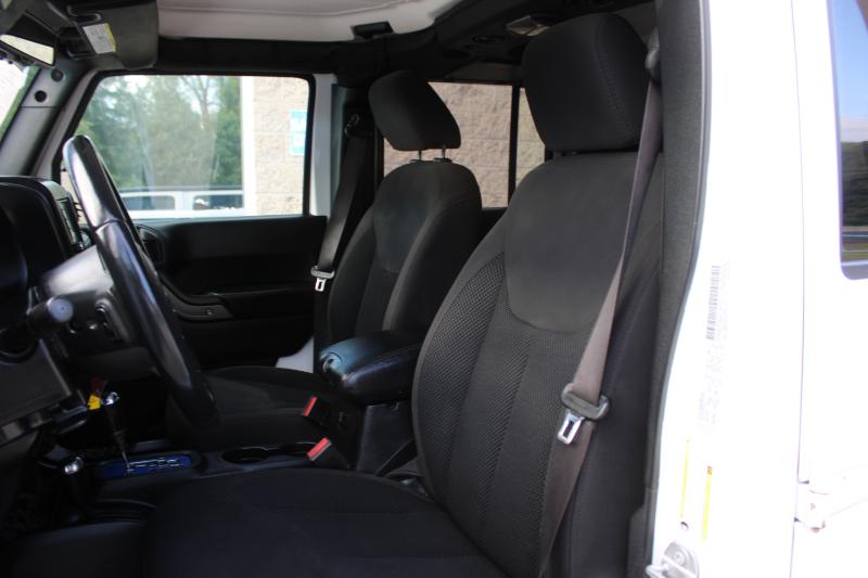 2017 Jeep Wrangler Unlimited Big Bear photo 10