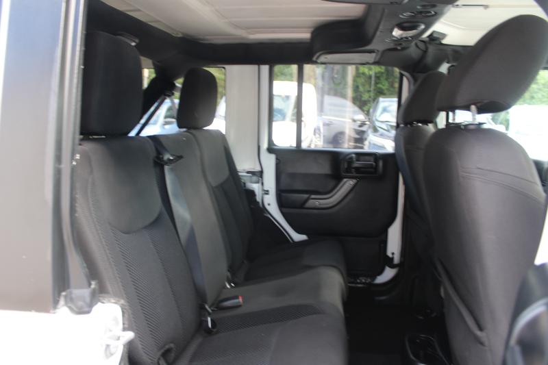 2017 Jeep Wrangler Unlimited Big Bear photo 11