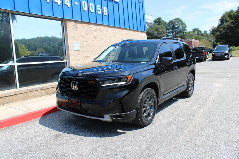 2025 Honda Pilot TrailSport photo 3
