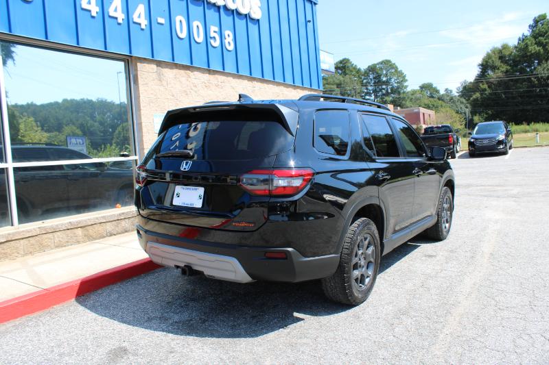 2025 Honda Pilot TrailSport photo 4