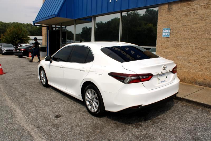 2023 Toyota Camry LE photo 4