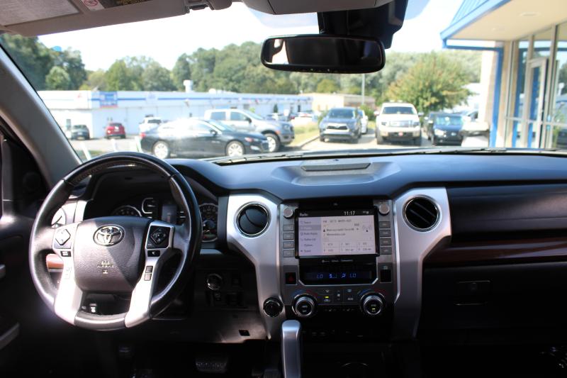 Toyota Tundra 4WD Limited CrewMax 5.5' Bed 5.7L (Natl) 2020