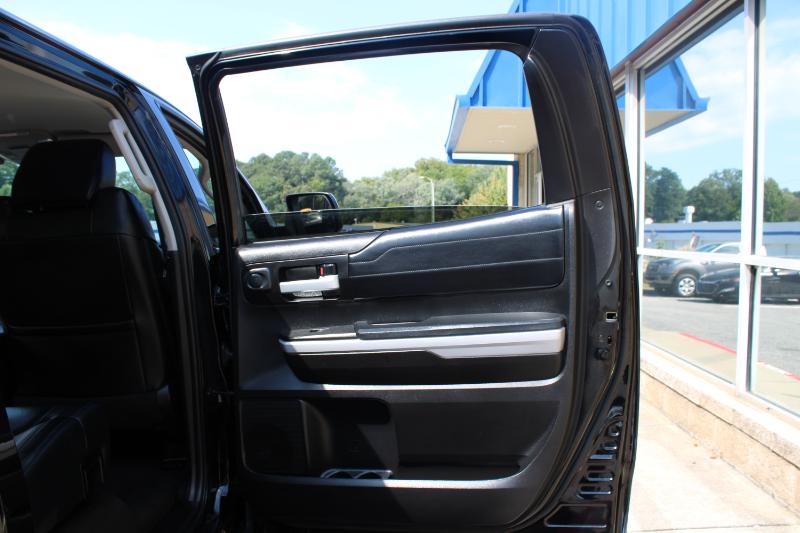 Toyota Tundra 4WD Limited CrewMax 5.5' Bed 5.7L (Natl) 2020