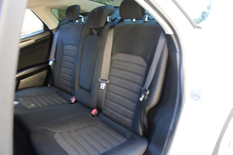 Ford Fusion SE FWD 2020