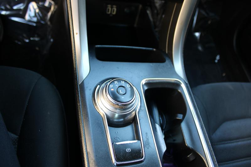 Ford Fusion SE FWD 2020