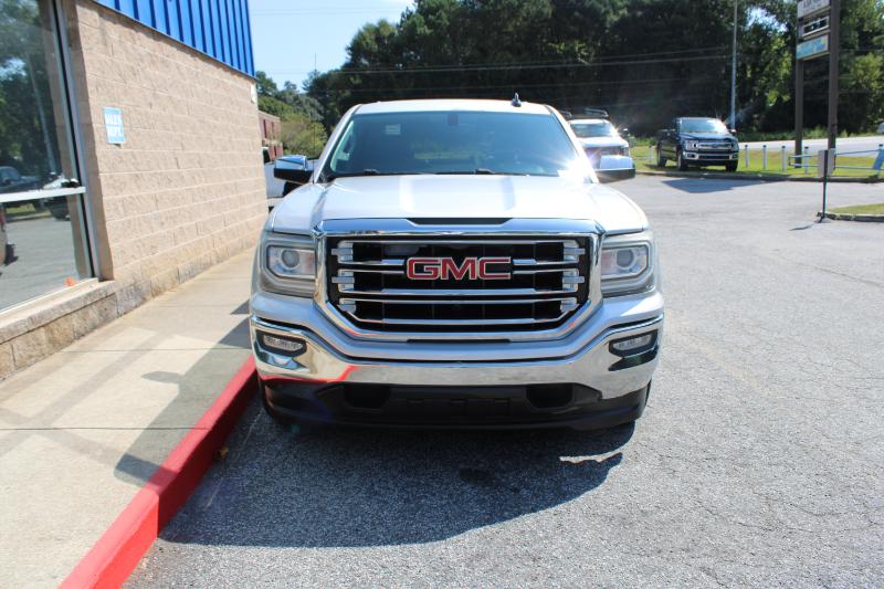 2017 Gmc Sierra 1500 SLT photo 2