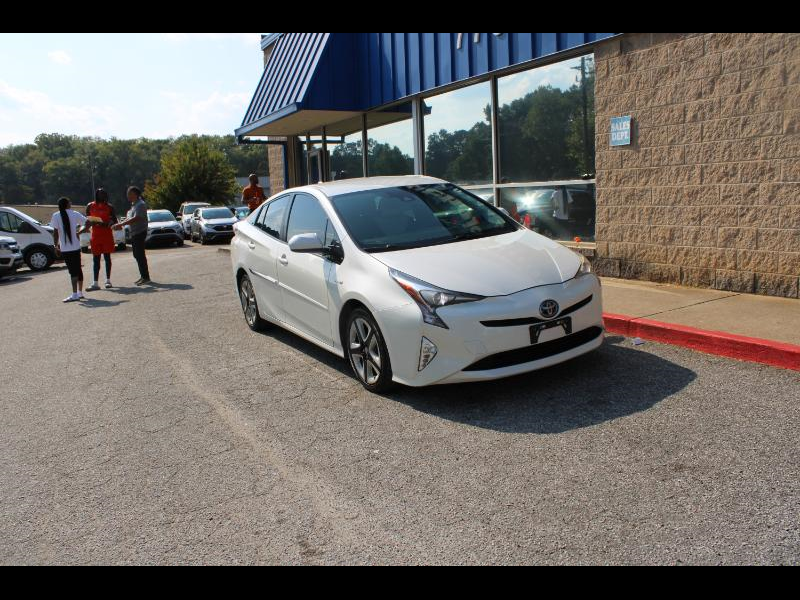 Toyota Prius Three Touring (Natl) 2017