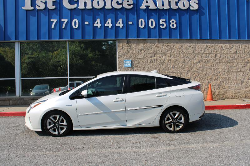 Toyota Prius Three Touring (Natl) 2017