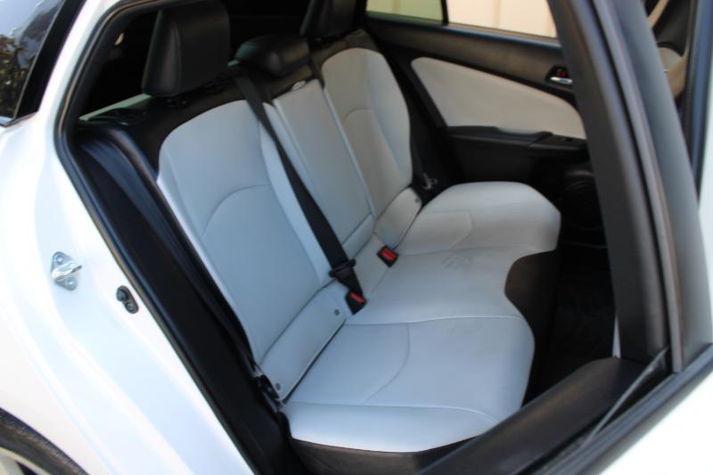 Toyota Prius Three Touring (Natl) 2017