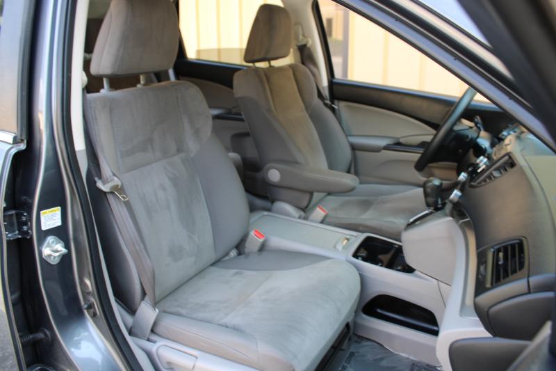 2013 Honda CR-V LX photo 10