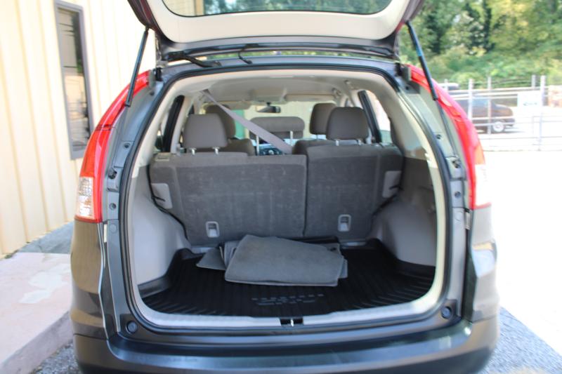2013 Honda CR-V LX photo 16