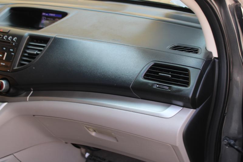2013 Honda CR-V LX photo 17