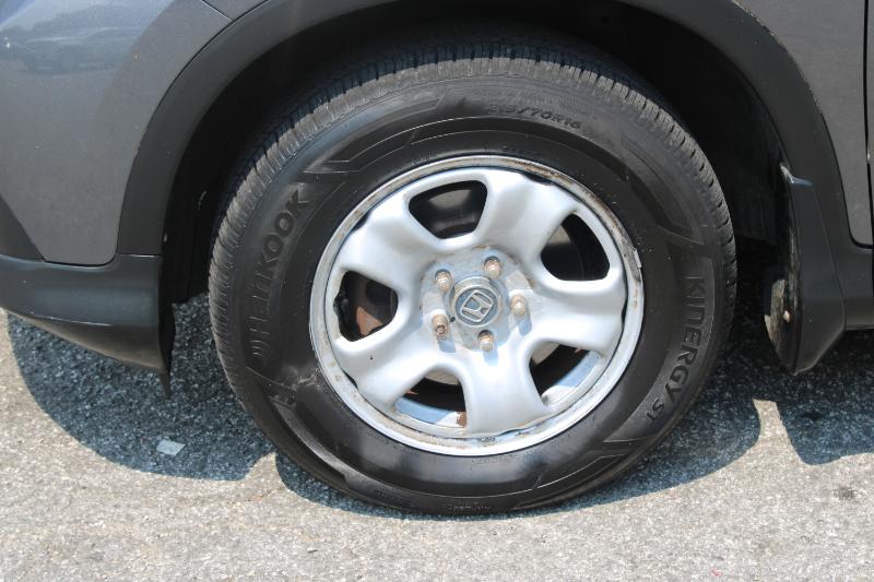 2013 Honda CR-V LX photo 22