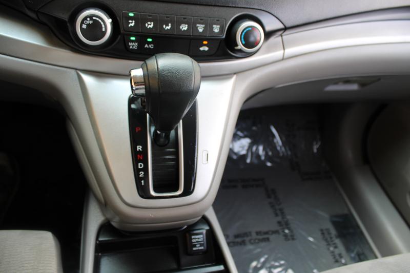2013 Honda CR-V LX photo 23
