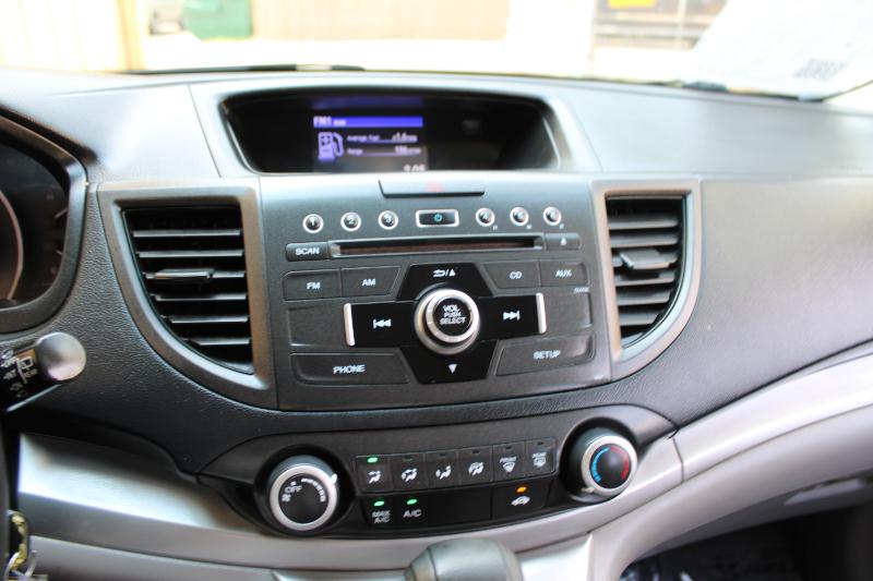 2013 Honda CR-V LX photo 24