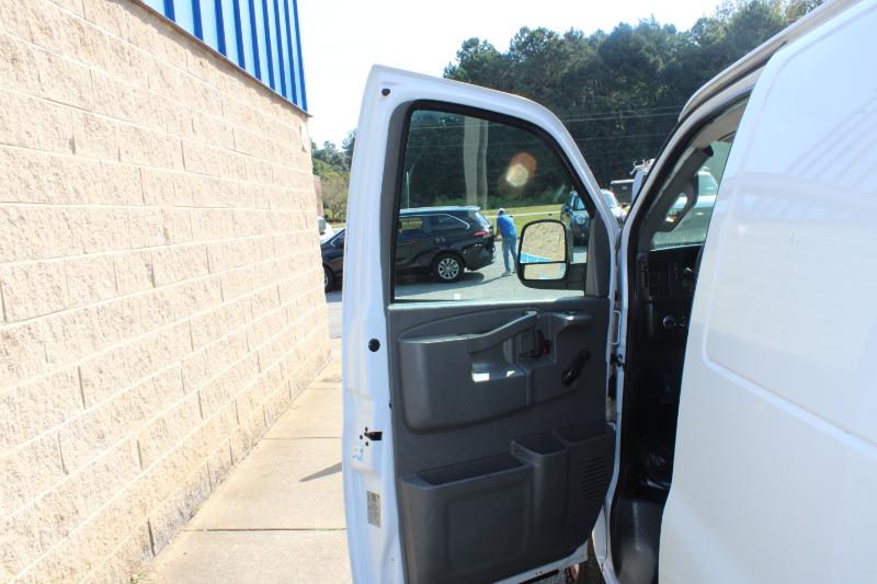 Chevrolet Express Cargo Van RWD 2500 135" 2019