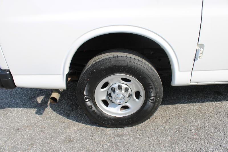 Chevrolet Express Cargo Van RWD 2500 135" 2019