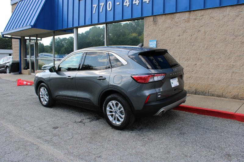 2022 Ford Escape SE photo 6