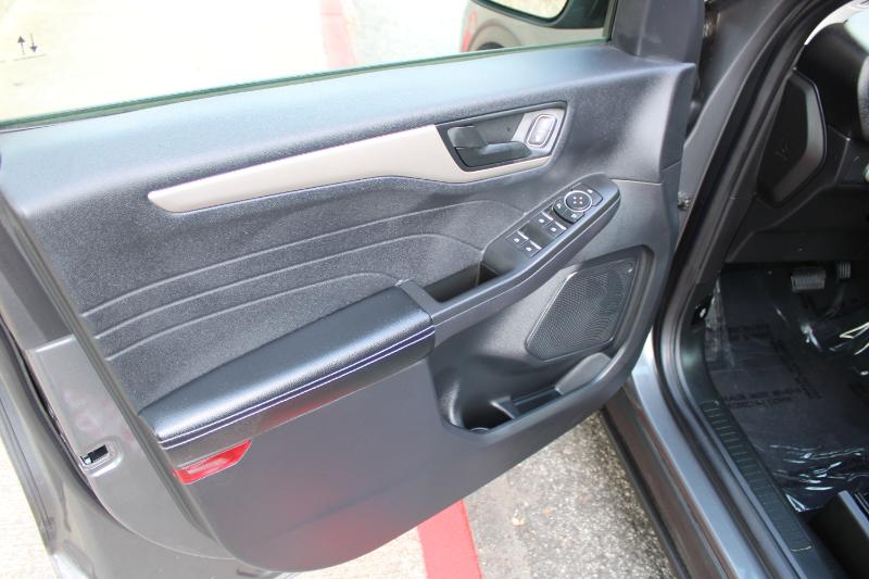 2022 Ford Escape SE photo 10
