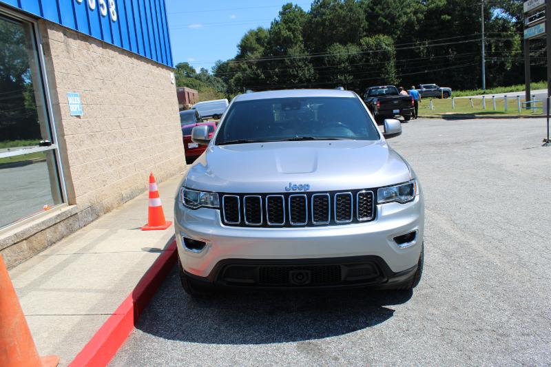 Jeep Grand Cherokee Laredo X 4x2 2021