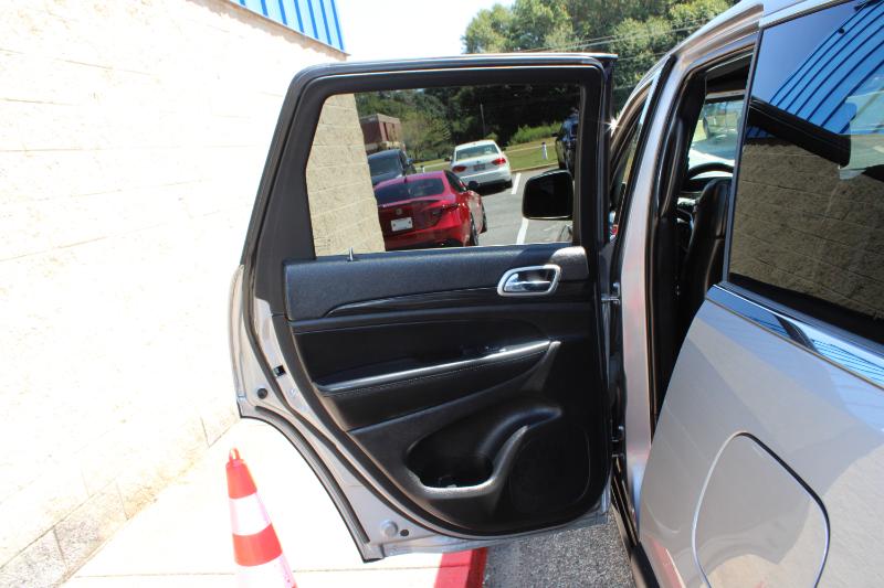 Jeep Grand Cherokee Laredo X 4x2 2021