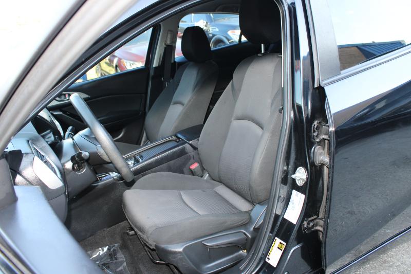 Mazda Mazda3 4-Door Sport Auto 2018