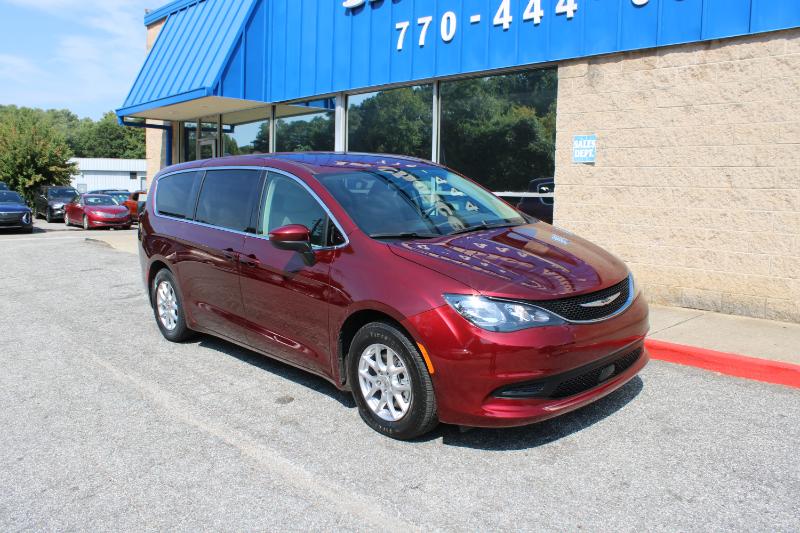 2021 Chrysler Voyager