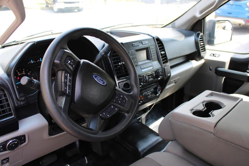 Ford F-150 XL 2WD SuperCrew 5.5' Box 2017