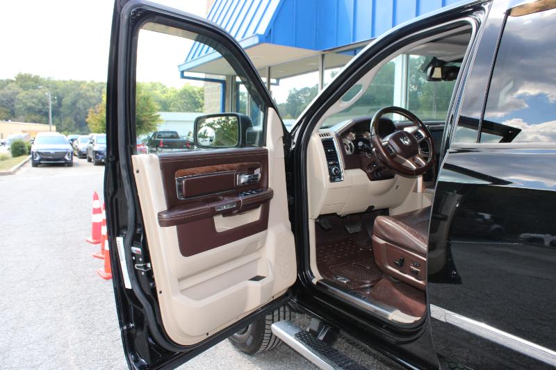 2014 Ram 2500 Longhorn photo 18