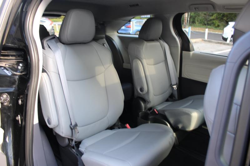 Toyota Sienna XLE FWD 7-Passenger (Natl) 2022