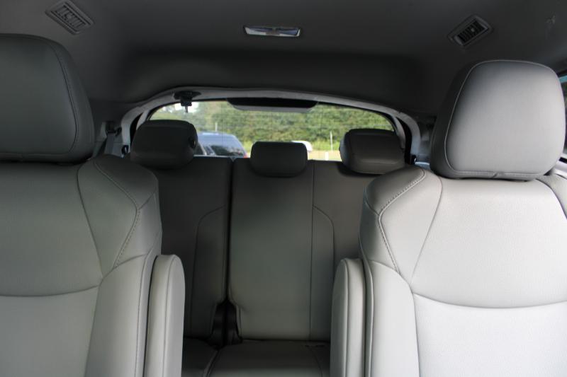 Toyota Sienna XLE FWD 7-Passenger (Natl) 2022